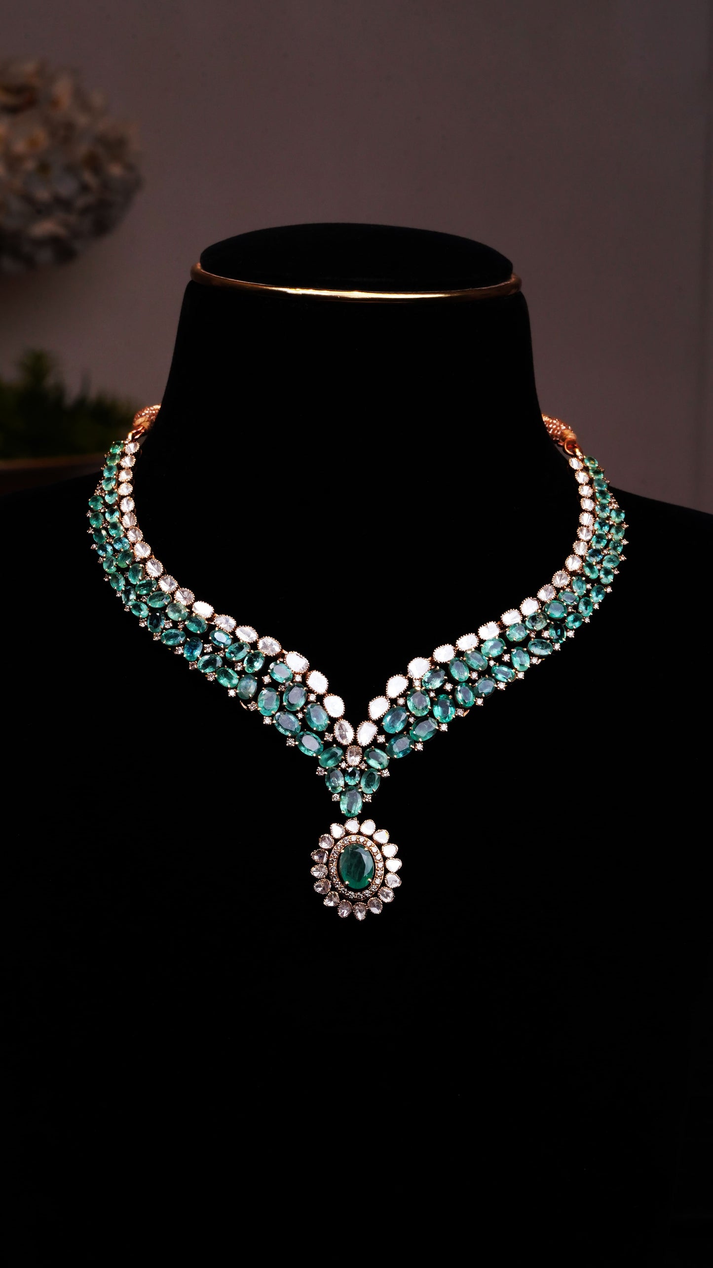 18K Emerald Sovereign Glow Necklace