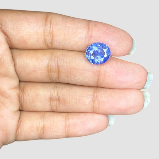 Natural Blue Sapphire Oval/Faceted Cut - 5.68 Carats