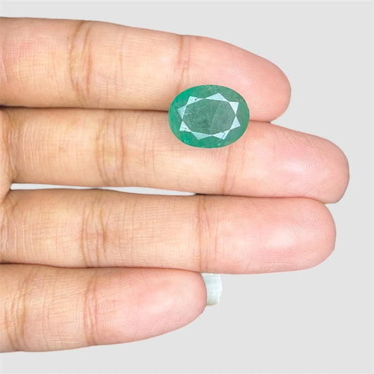 Natural Emerald Oval/Faceted Cut - 5.94 Carats