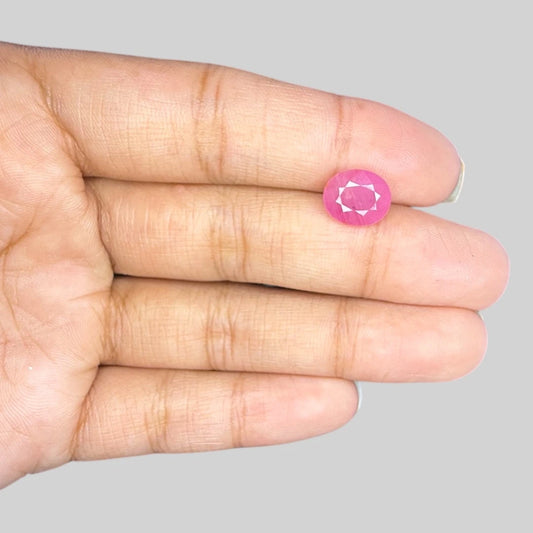 Natural Ruby Oval/Faceted Cut - 3.59 Carats