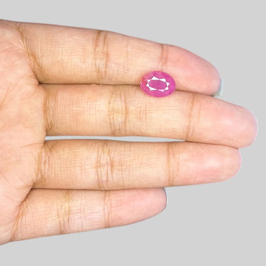 Natural Ruby Oval/Faceted Cut - 4.13 Carats