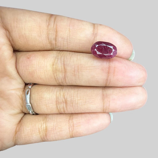 Natural Ruby Oval/Faceted Cut - 4.80 Carats