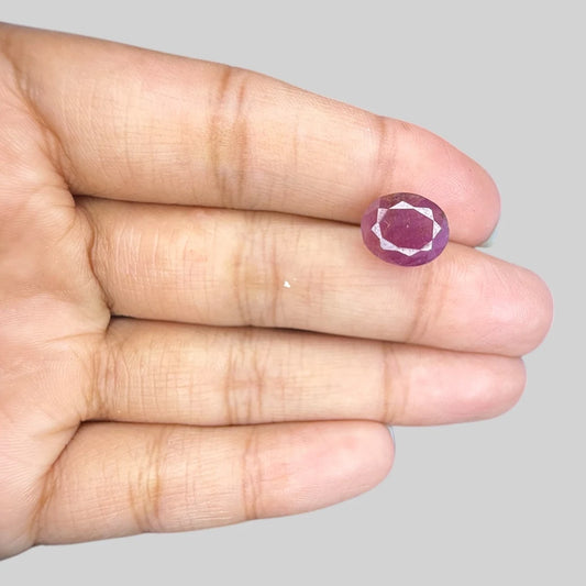 Natural Ruby Oval/Faceted Cut - 5.64 Carats