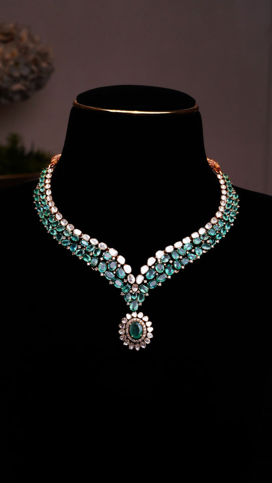 18K Emerald Sovereign Glow Necklace