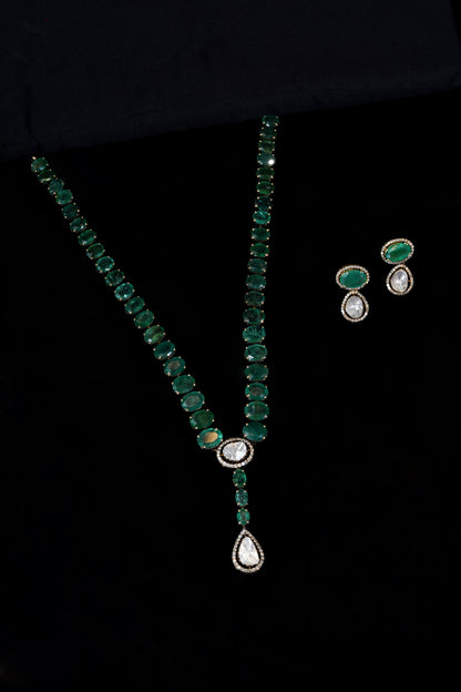18K Emerald Seraphine Crest Necklace