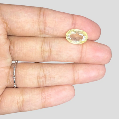 Certified Yellow Sapphire Gemstone In Oval Shape 5.54 Carats 13.17x8.79x5.16mm Size