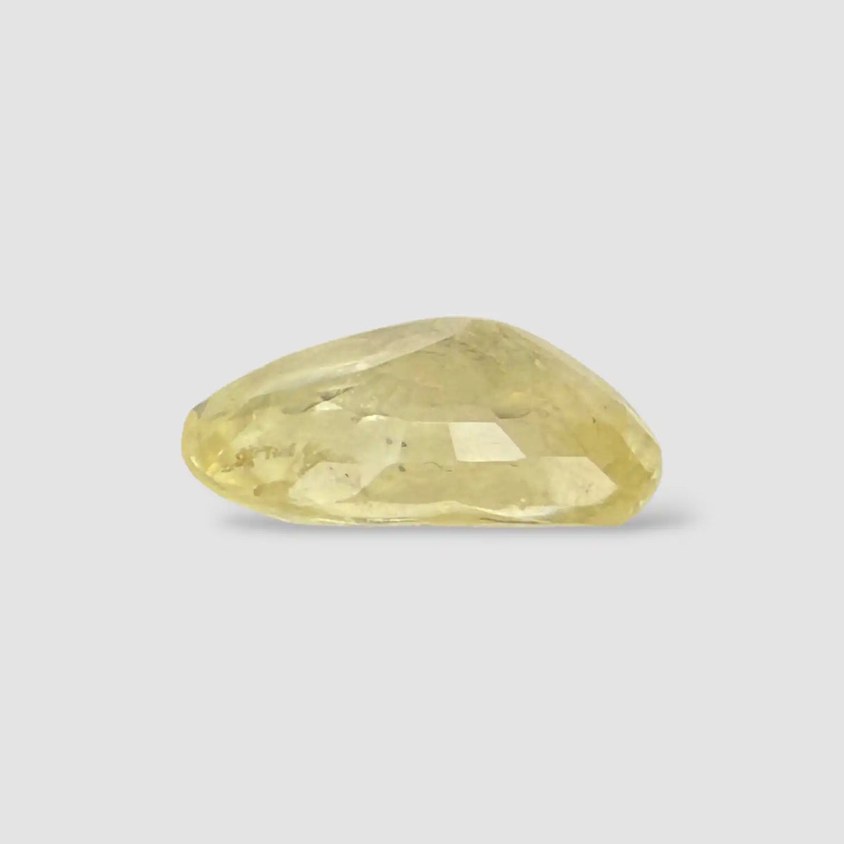 Certified Yellow Sapphire Gemstone In Oval Shape 5.54 Carats 13.17x8.79x5.16mm Size