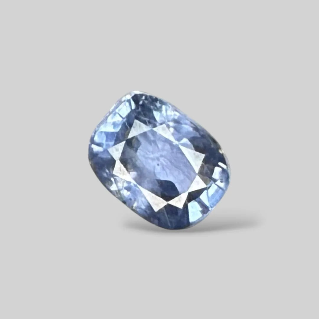 Natural Blue Sapphire Cushion/Faceted Cut - 2.90 Carats
