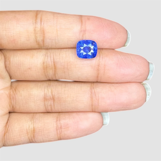 Natural Blue Sapphire Cushion/Faceted Cut - 4.01 Carats