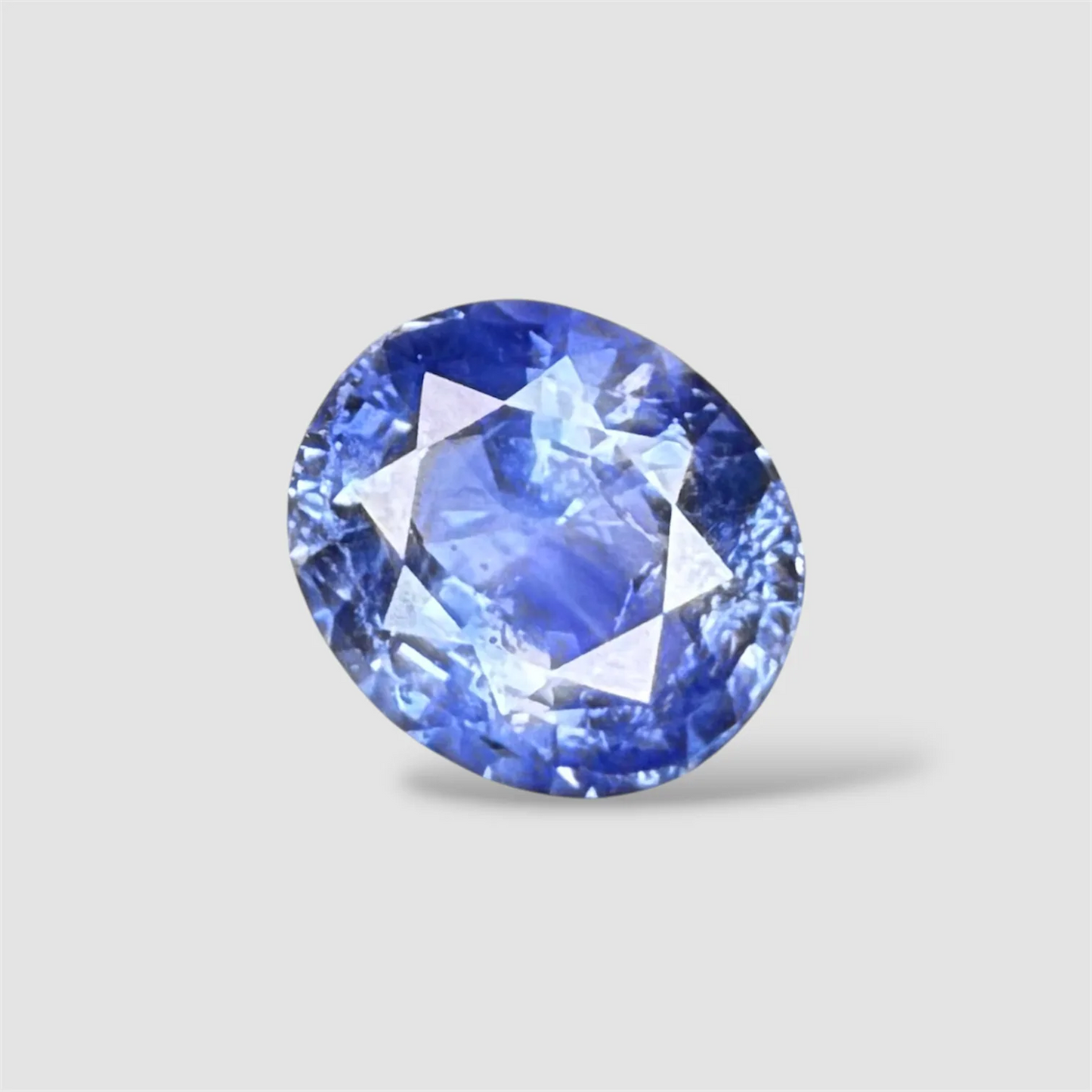 Natural Blue Sapphire Oval/Faceted Cut - 5.68 Carats