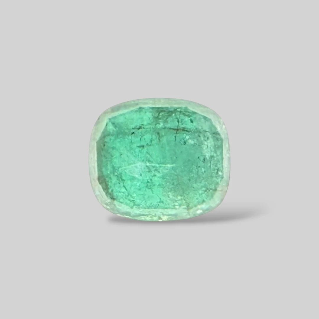 Natural Emerald Cushion/Faceted Cut - 6.40 Carats