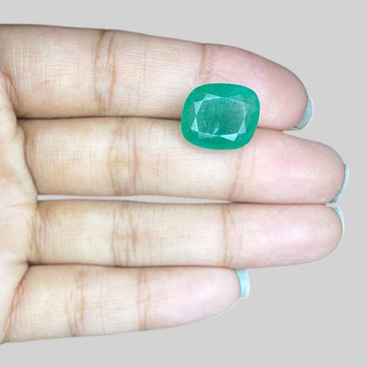 Natural Emerald Cushion/Faceted Cut - 7.53 Carats