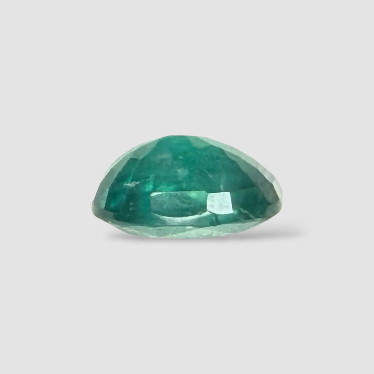 Natural Emerald for Jewellery In Oval Mixed Cut Shape 2.41 Carats 9.64x7.28x4.96mm Size