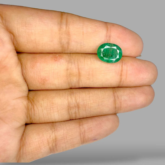 Natural Emerald Oval/Faceted Cut - 3.63 Carat