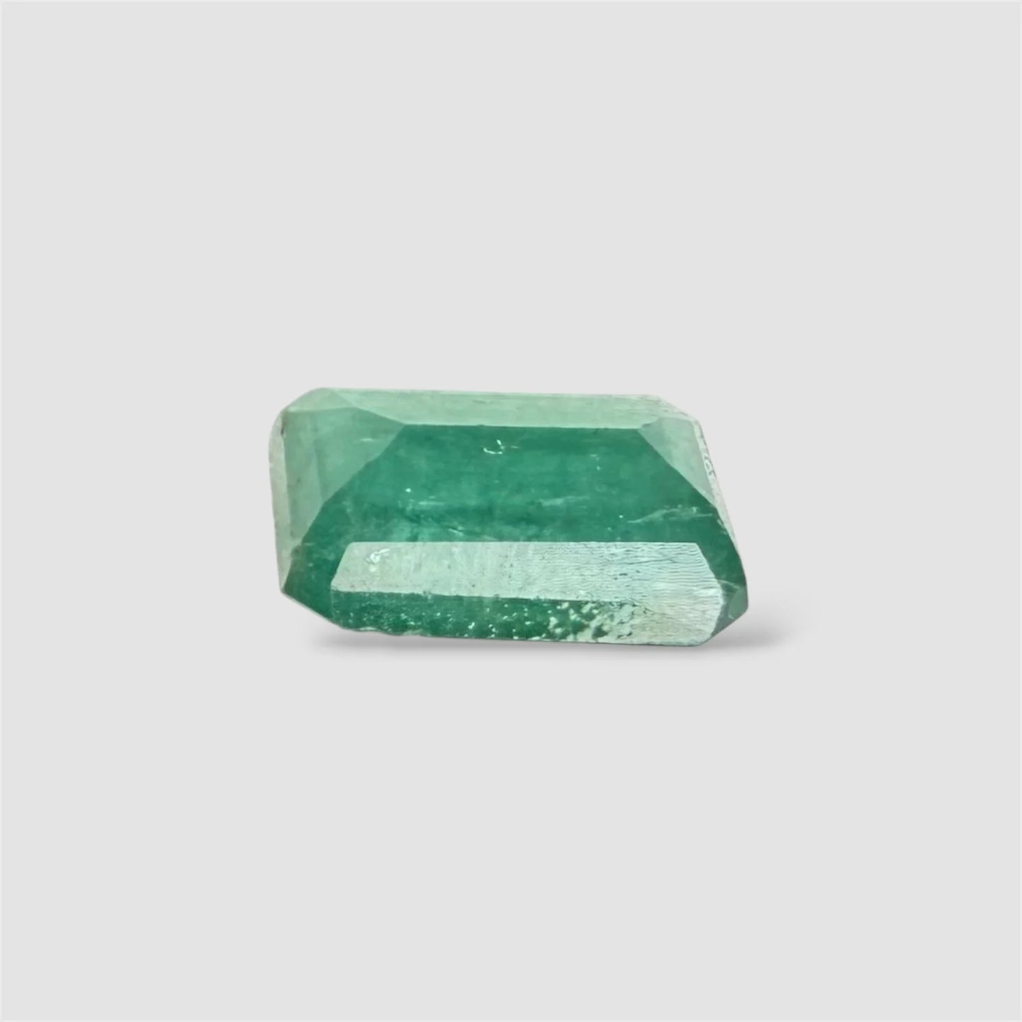 Natural Emerald Octagon/Faceted Cut - 3.98 Carats