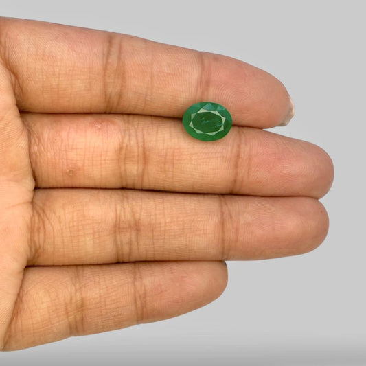 Natural Emerald Oval/Faceted Cut - 2.92 Carat