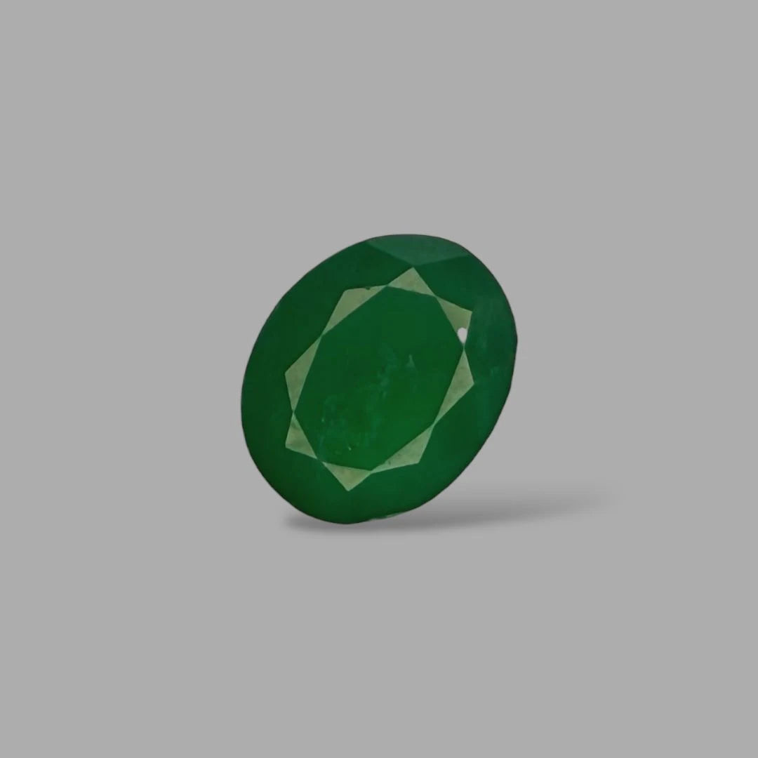 Natural Emerald Oval/Faceted Cut - 2.92 Carat