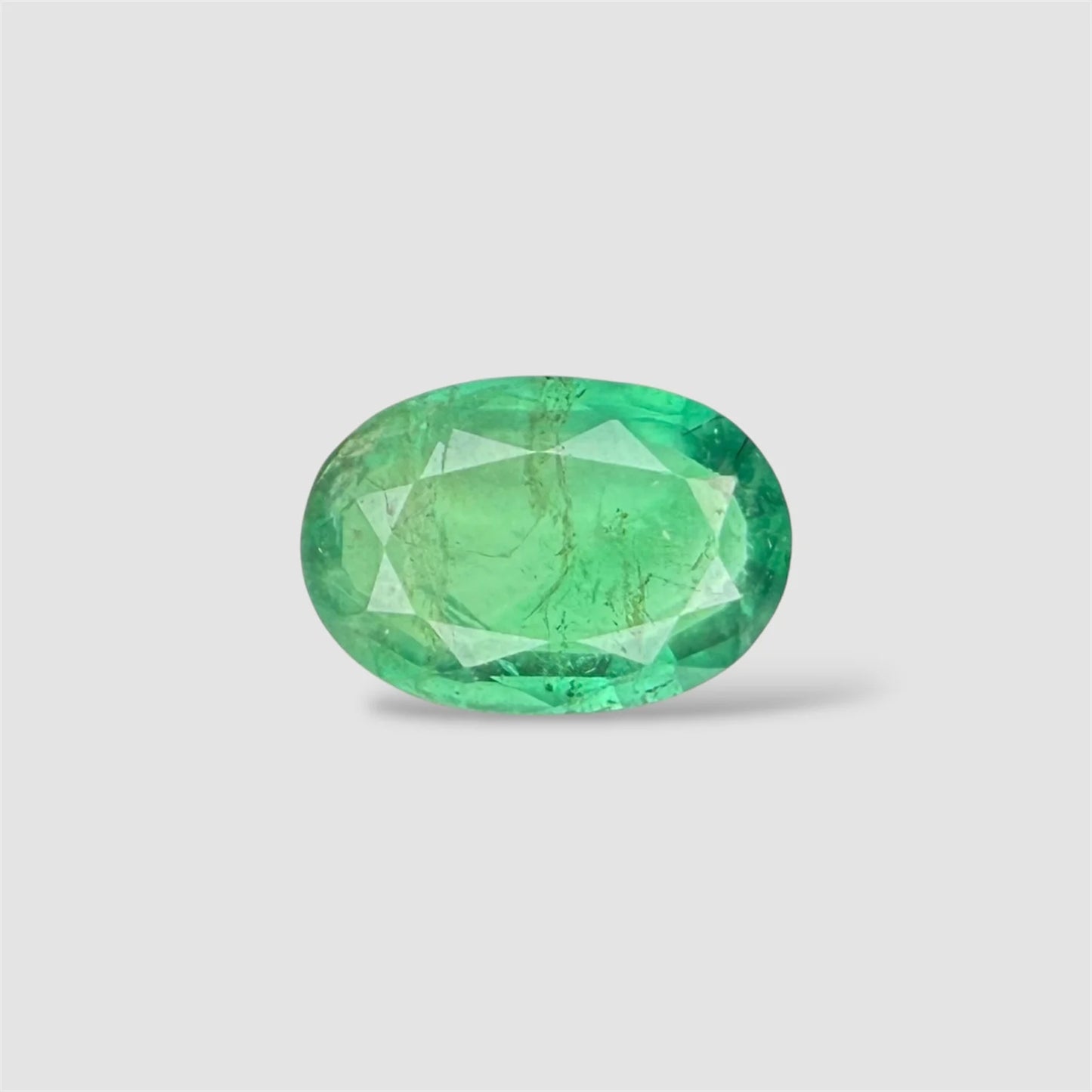 Natural Emerald Oval/Faceted Cut - 3.13 Carats