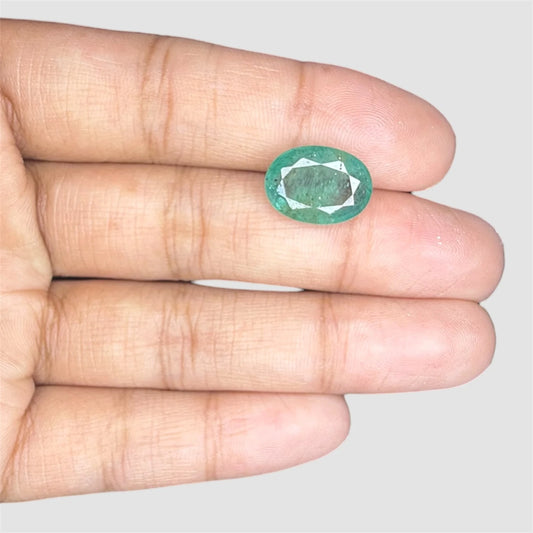 Natural Emerald Oval/Faceted Cut - 4.76 Carats
