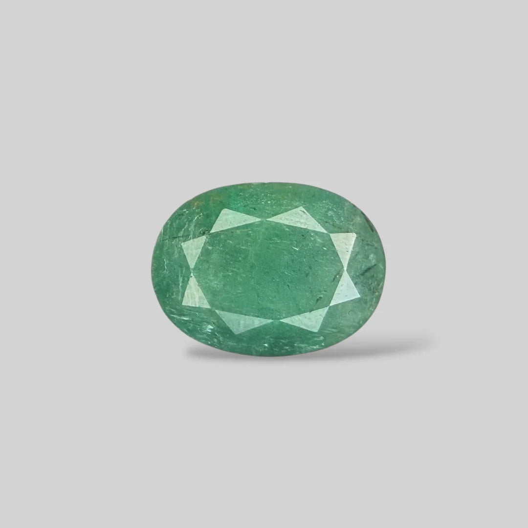 Natural Emerald Oval/Faceted Cut - 5.01 Carats