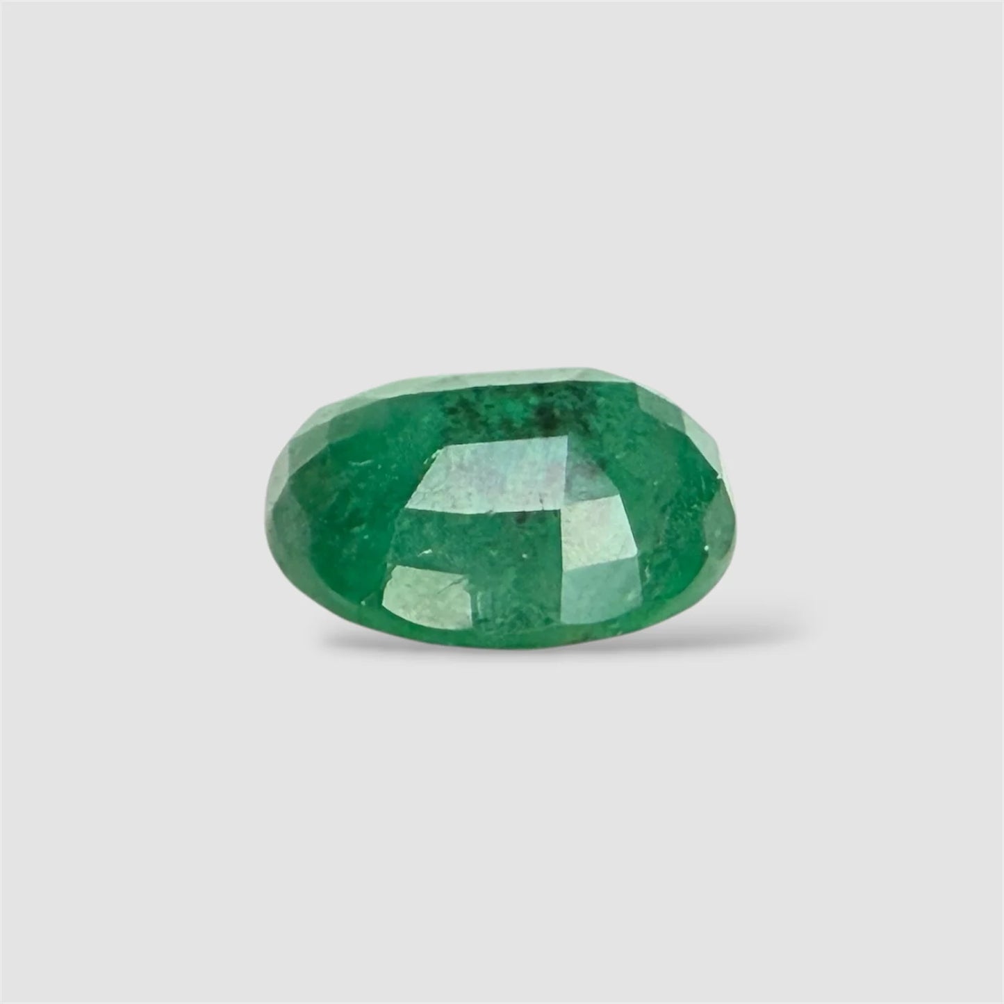 Natural Emerald Oval/Faceted Cut - 5.41 Carats
