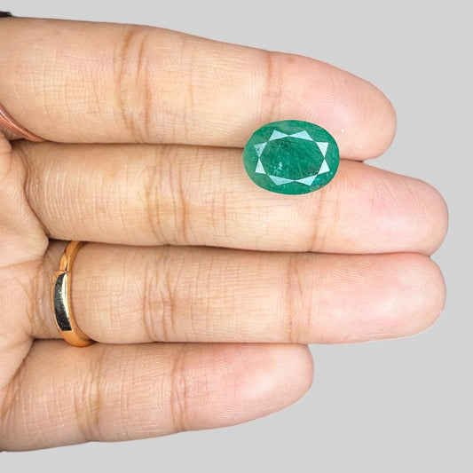 Natural Emerald Oval/Faceted Cut - 5.50 Carats