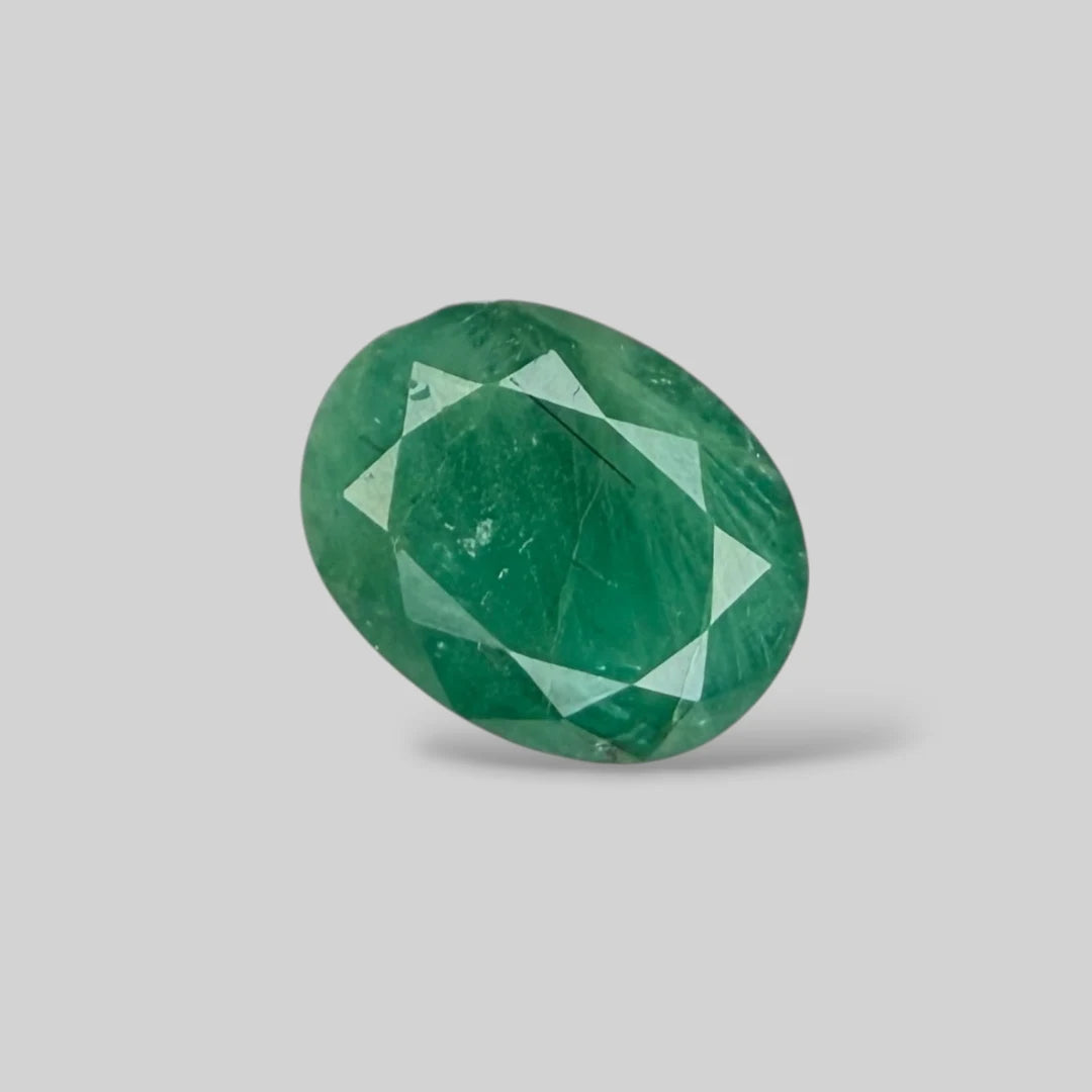 Natural Emerald Oval/Faceted Cut - 5.50 Carats