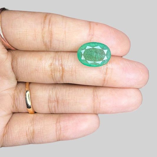 Natural Emerald Oval/Faceted Cut - 5.80 Carats