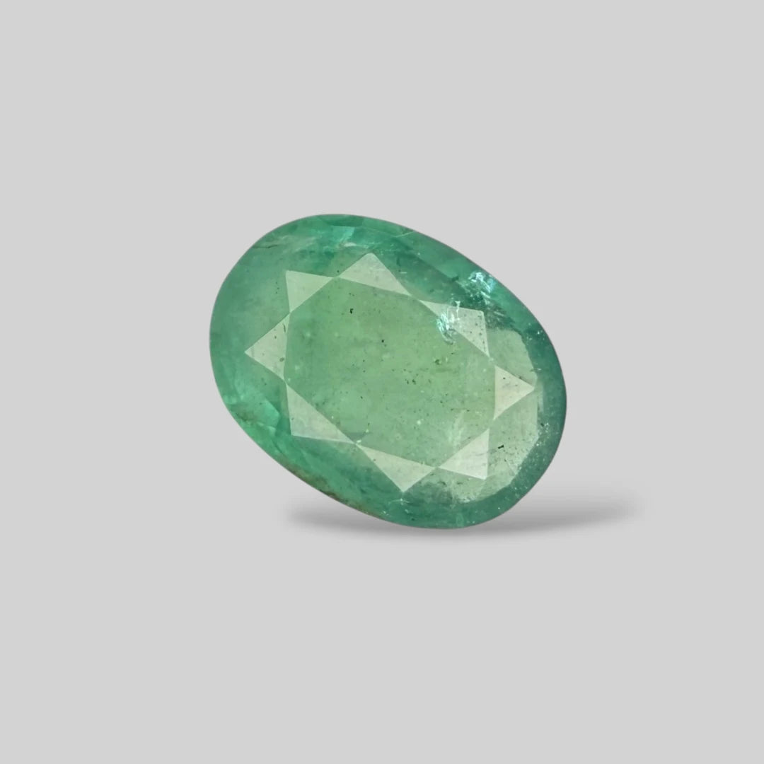 Natural Emerald Oval/Faceted Cut - 5.84 Carats