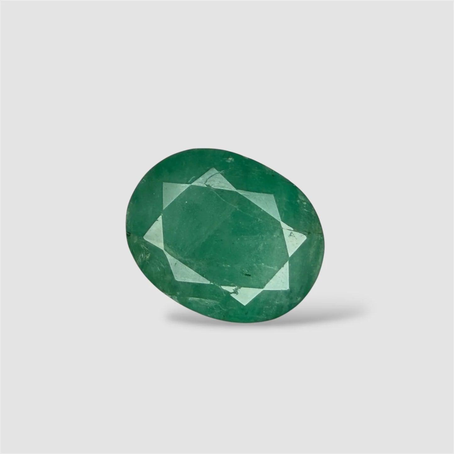 Natural Emerald Oval/Faceted Cut - 5.94 Carats