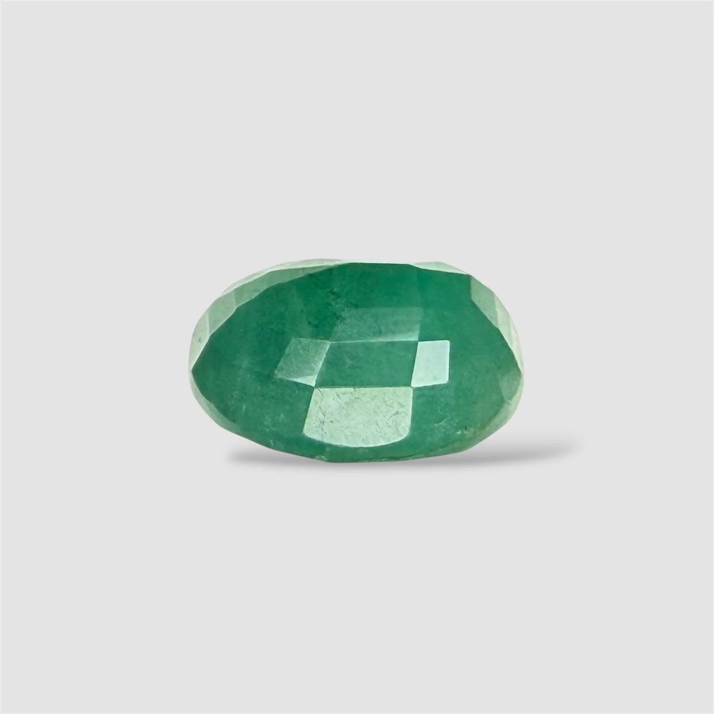 Natural Emerald Oval/Faceted Cut - 5.94 Carats