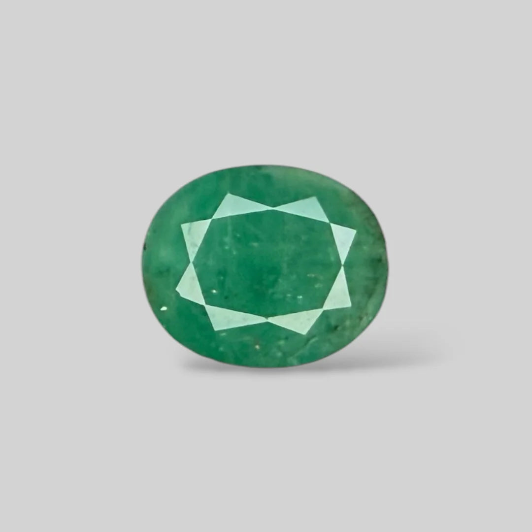 Natural Emerald Oval/Faceted Cut - 6.13 Carats