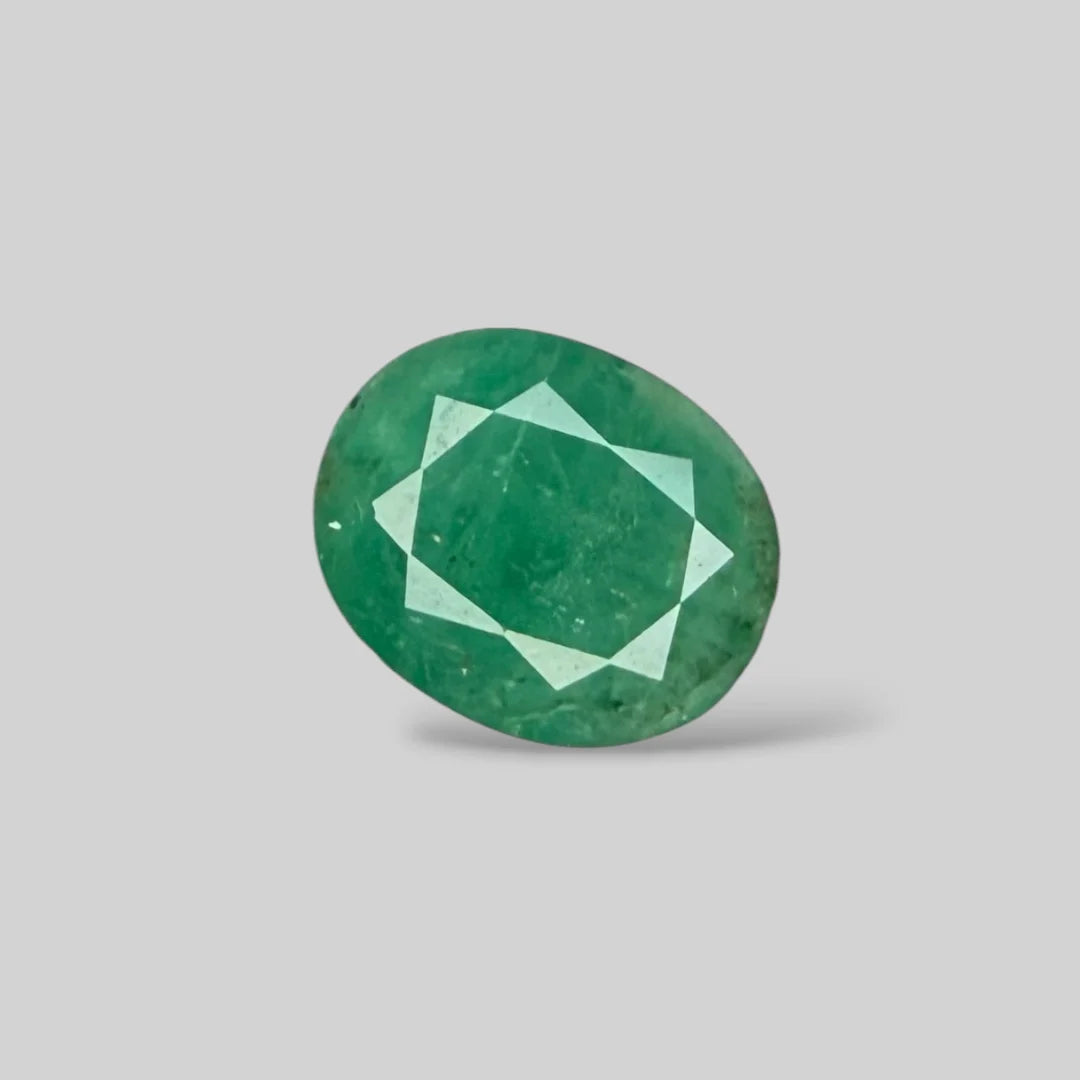 Natural Emerald Oval/Faceted Cut - 6.13 Carats