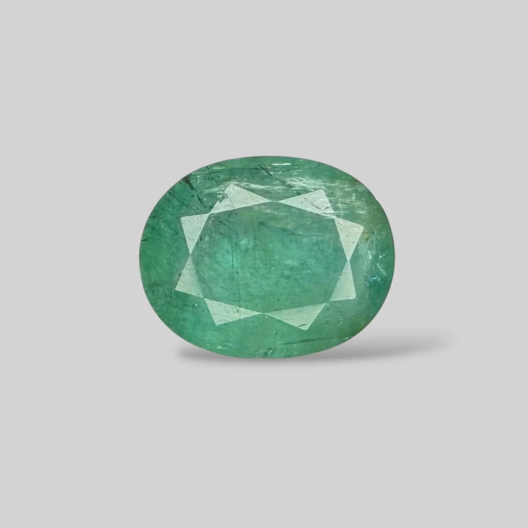 Natural Emerald Oval/Faceted Cut - 6.38 Carats