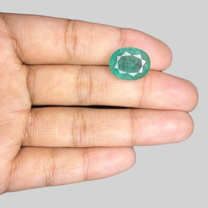 Natural Emerald Oval/Faceted Cut - 6.38 Carats