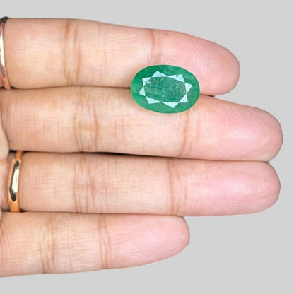 Natural Emerald Oval/Faceted Cut - 6.53 Carats