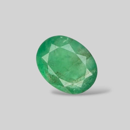 Natural Emerald Oval/Faceted Cut - 7.01 Carats