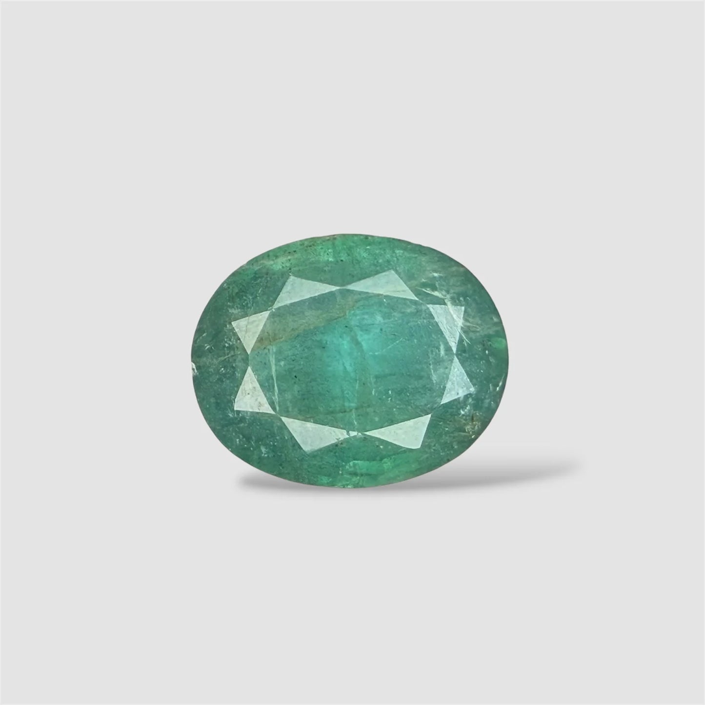 Natural Emerald Oval/Faceted Cut - 7.51 Carats
