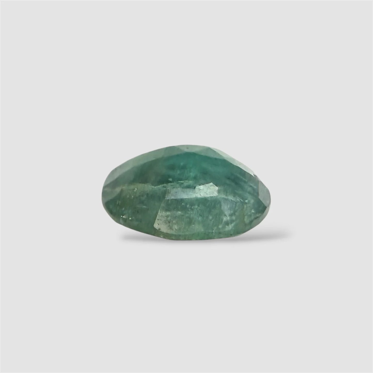 Natural Emerald Oval/Faceted Cut - 7.51 Carats