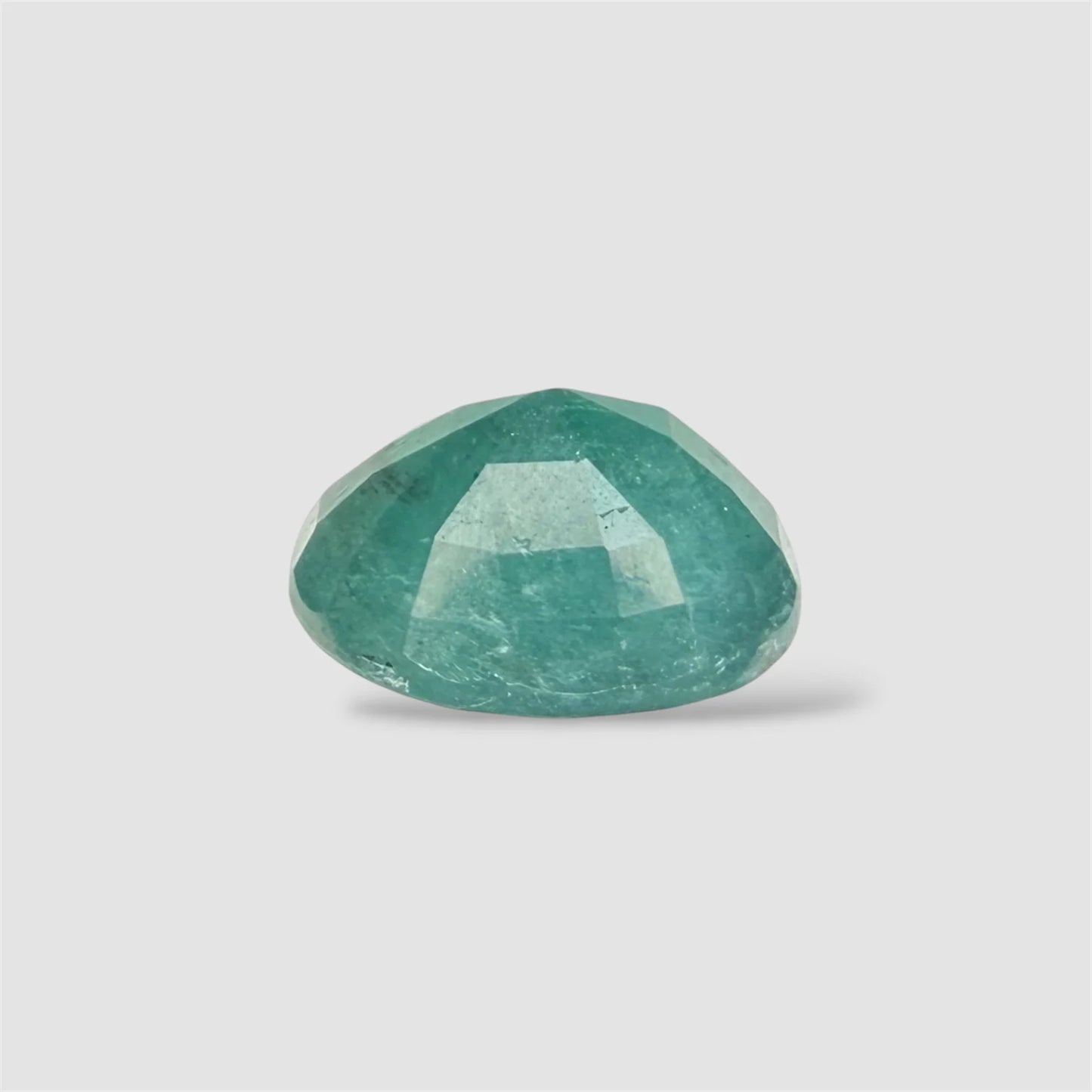 Natural Emerald Oval/Faceted Cut - 7.56 Carat