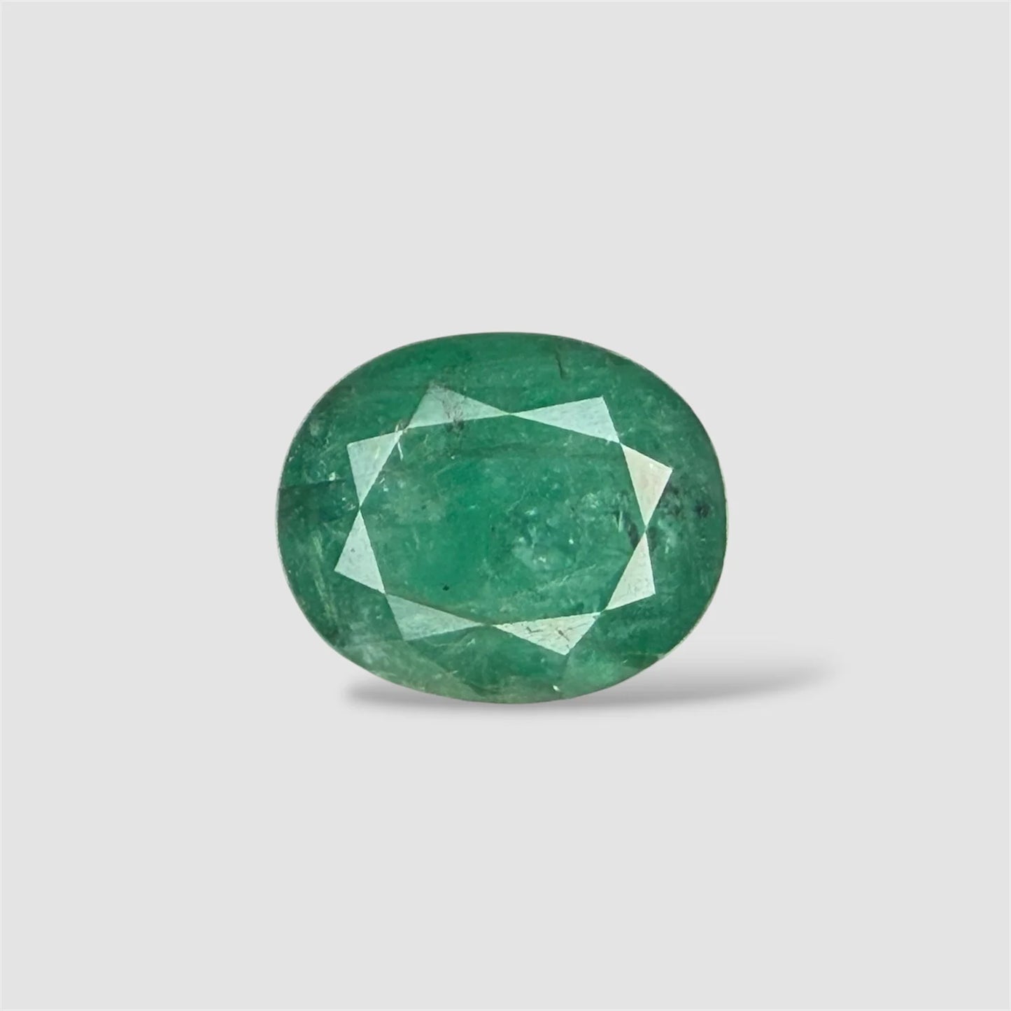 Natural Emerald Oval/Faceted Cut - 7.56 Carats