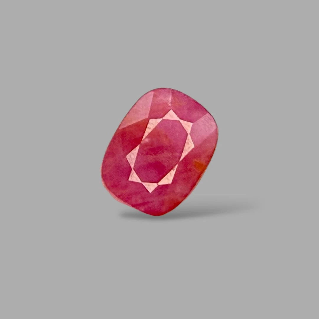 Natural Ruby Cushion/Faceted Cut - 6.76 Carats