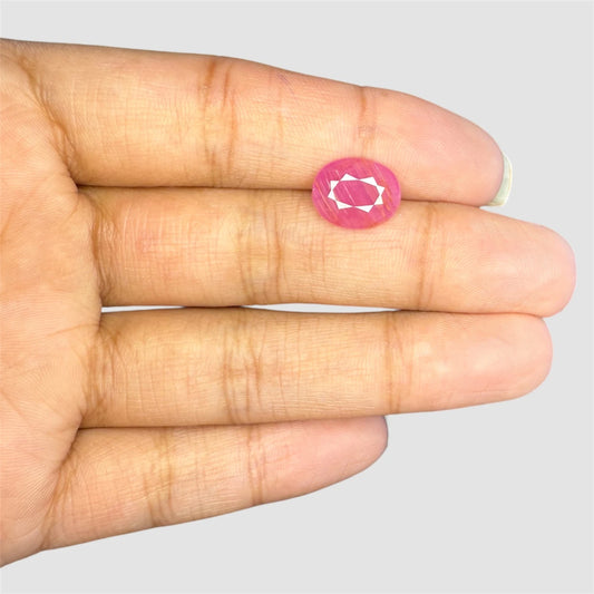 Natural Ruby Oval/Faceted Cut - 3.90 Carats