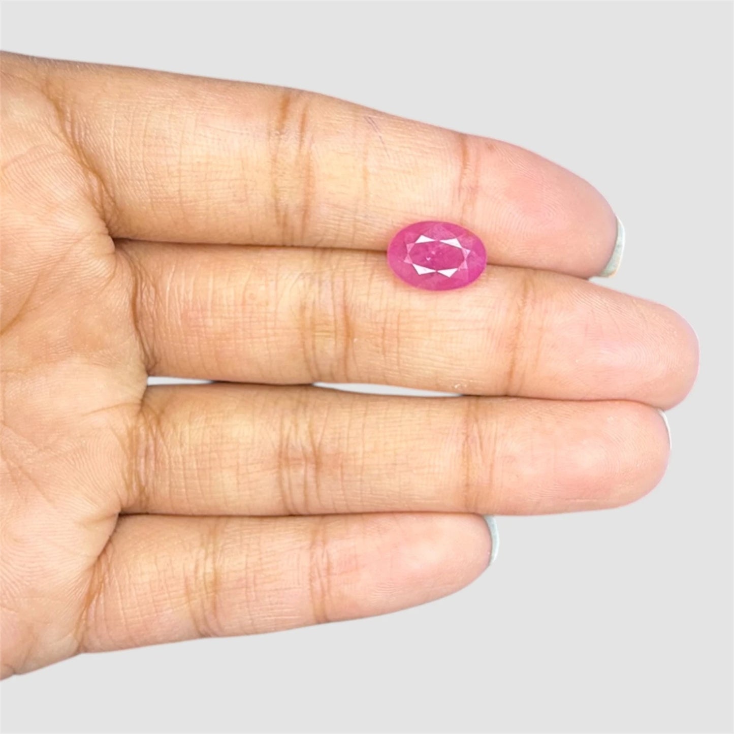 Natural Ruby Oval/Faceted Cut - 3.92 Carats