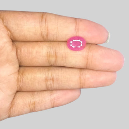 Natural Ruby Oval/Faceted Cut - 4.01 Carats