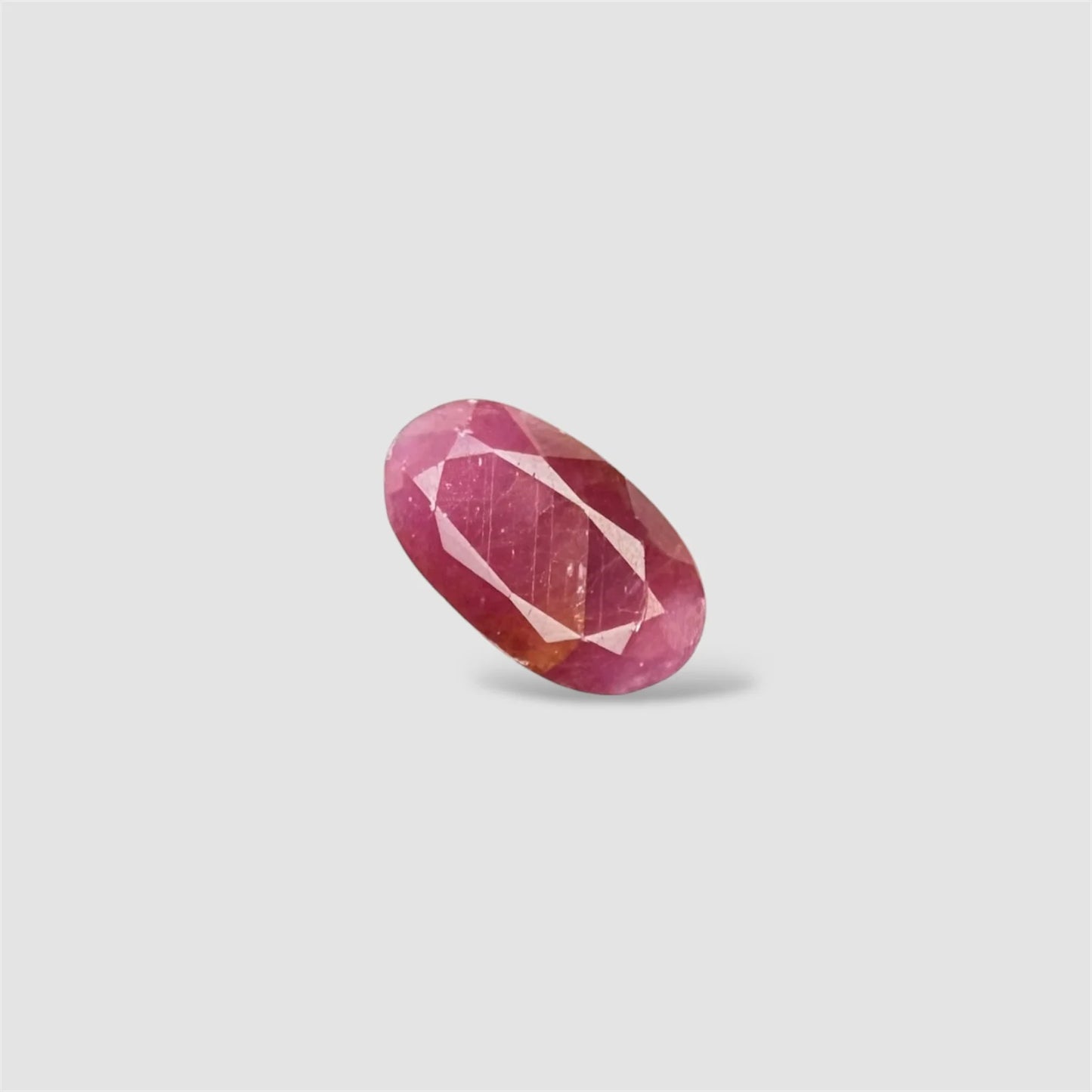 Natural Ruby Oval/Faceted Cut - 4.05 Carats