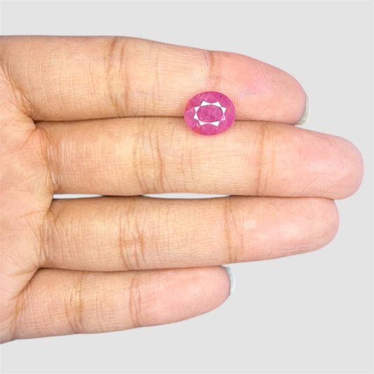 Natural Ruby Oval/Faceted Cut - 4.10 Carats