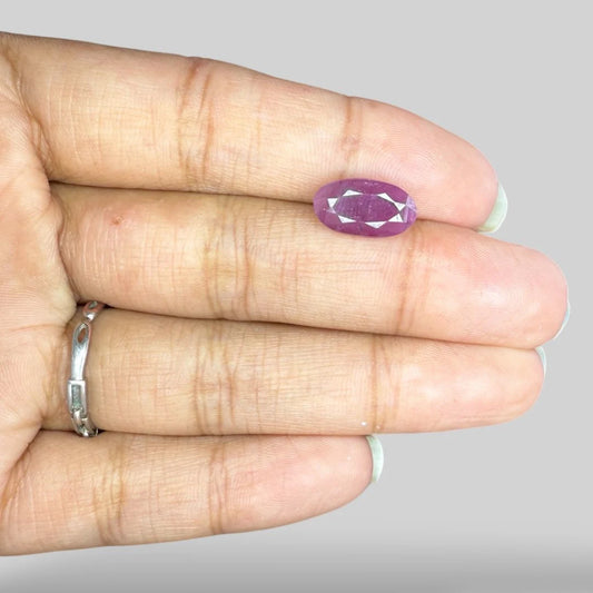Natural Ruby Oval/Faceted Cut - 4.15 Carats