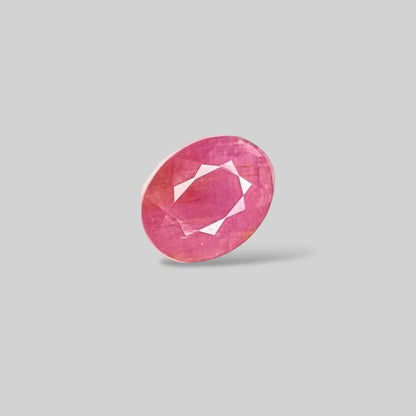 Natural Ruby Oval/Faceted Cut - 4.18 Carats