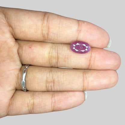 Natural Ruby Oval/Faceted Cut - 4.35 Carats
